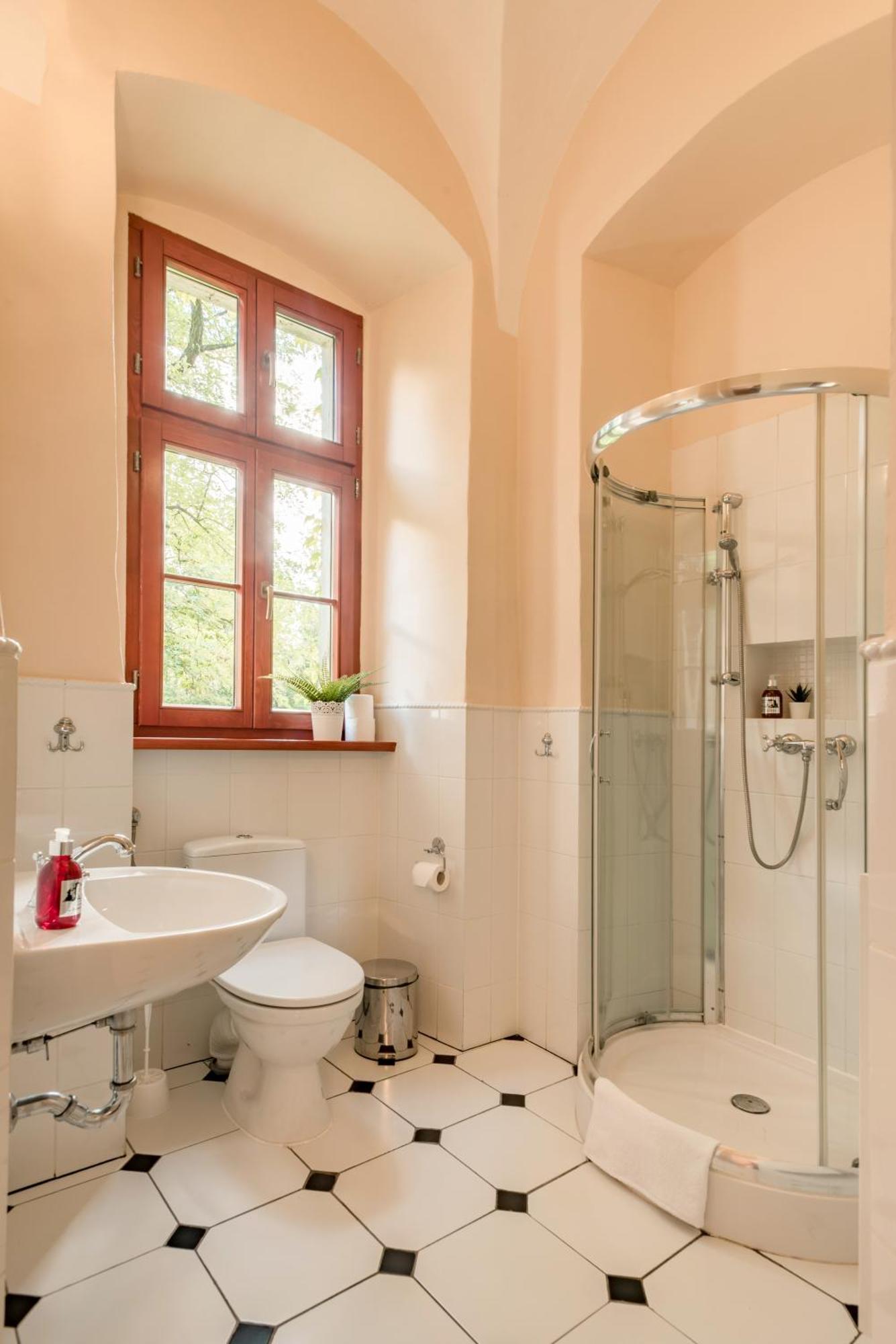 Aparthotel Zamek Dobroszyce Zimmer foto