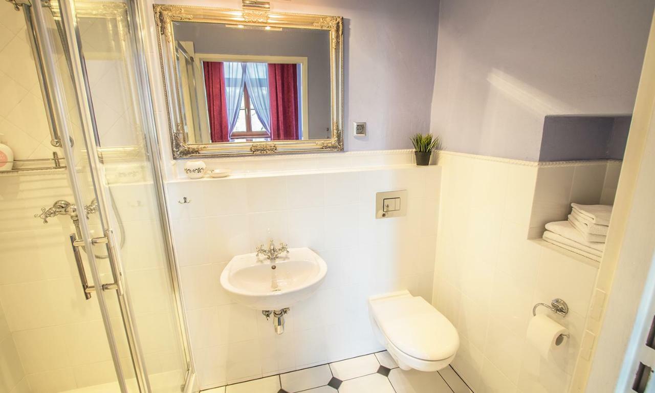Aparthotel Zamek Dobroszyce Zimmer foto