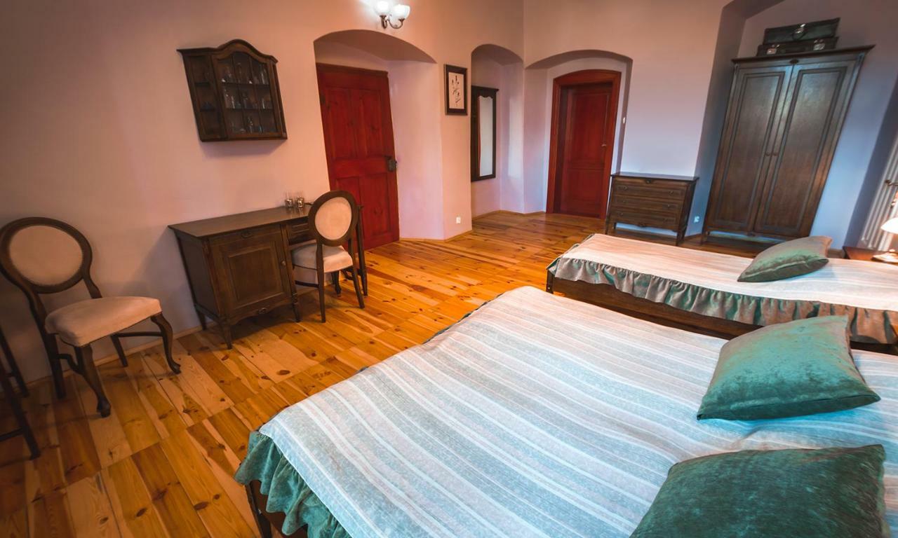 Aparthotel Zamek Dobroszyce Exterior foto